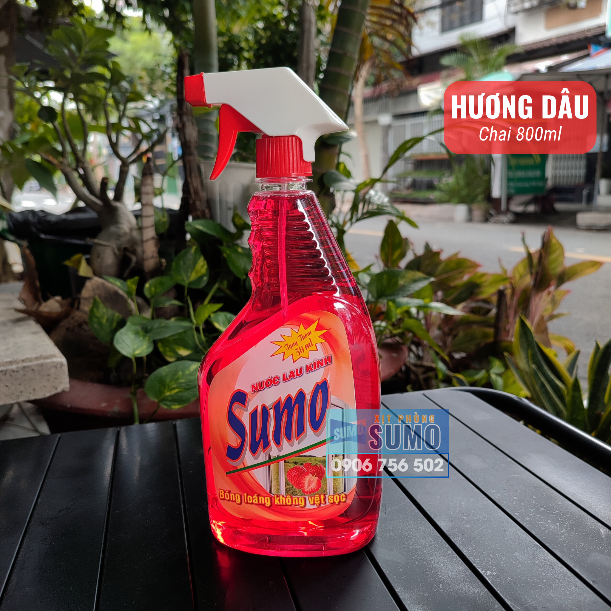 Nước lau kính Sumo 800ml hương dâu